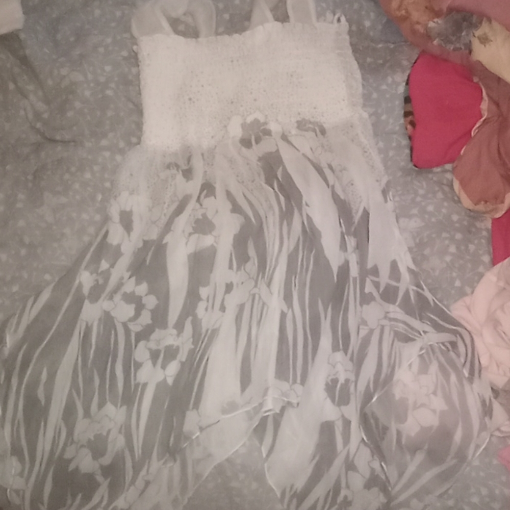 Tank top.. - Picture 3 of 3